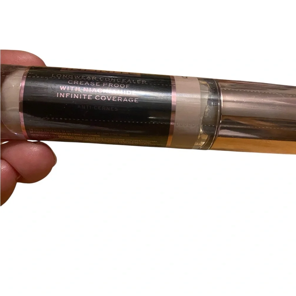 Makeup Revolution Conceal & Define Infinite Concealer - C1